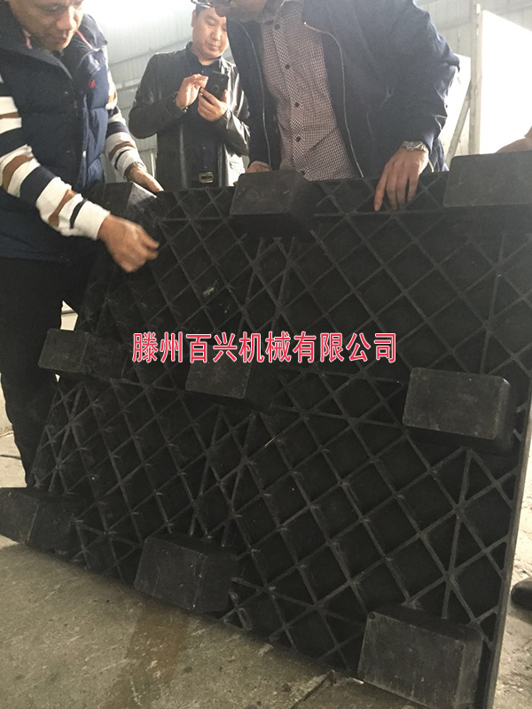 百興行李托板、塑料卡板液壓機，廣東客戶定做