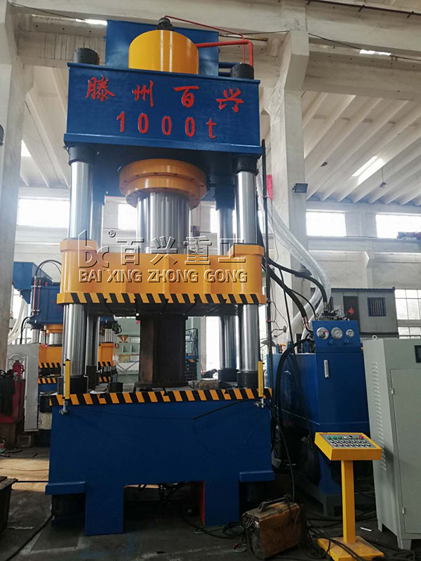 百興1000噸拉伸機